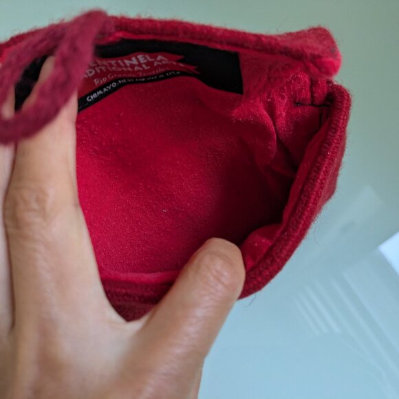 Centinela Traditional Arts Wool Wallet – Red, New Without Tags, 4.5"x6" - Picture 4 of 6
